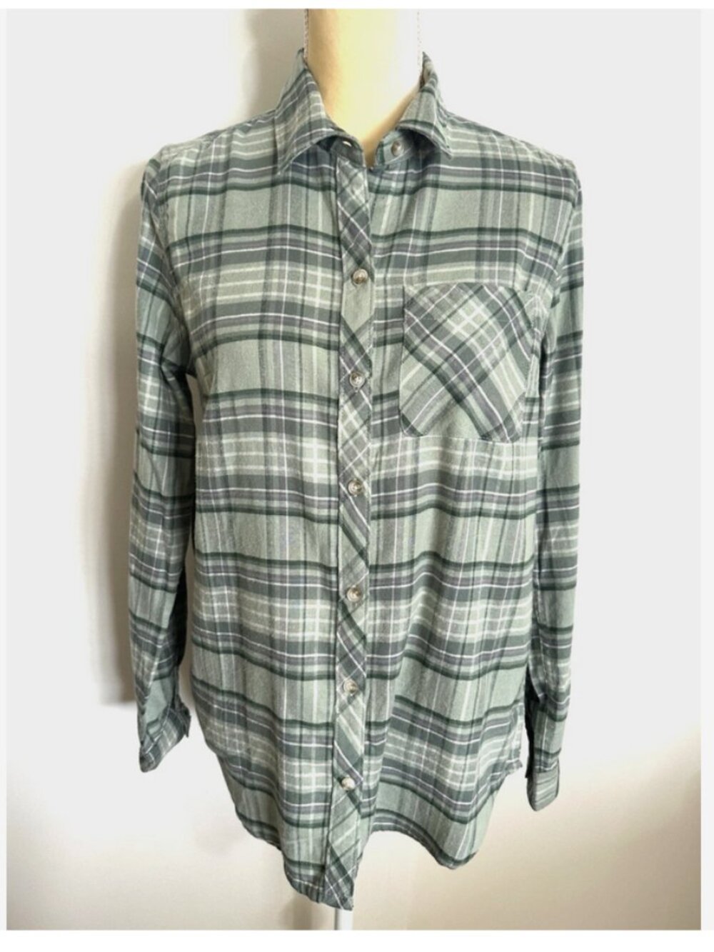 EDDIE BAUER Flannel Shirt NWT Size Small Green Plaid